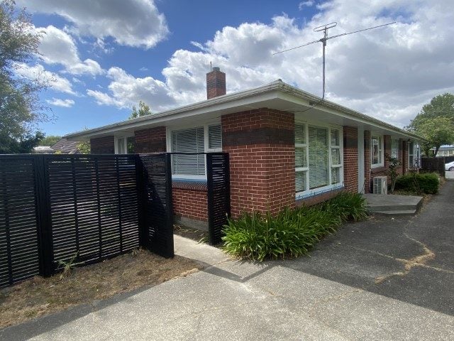 2/27 Plynlimon Road, Fendalton, Christchurch - Carousel 2