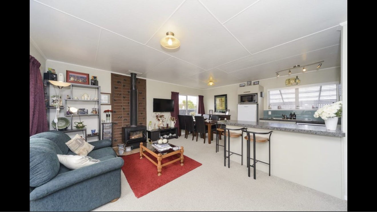 35 Peter Hall Drive, Kelvin Grove, Palmerston North - Carousel 10