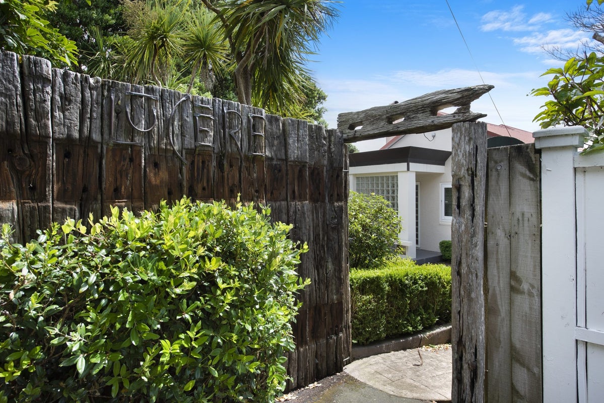 60A Messines Road, Karori, Wellington - Carousel 1
