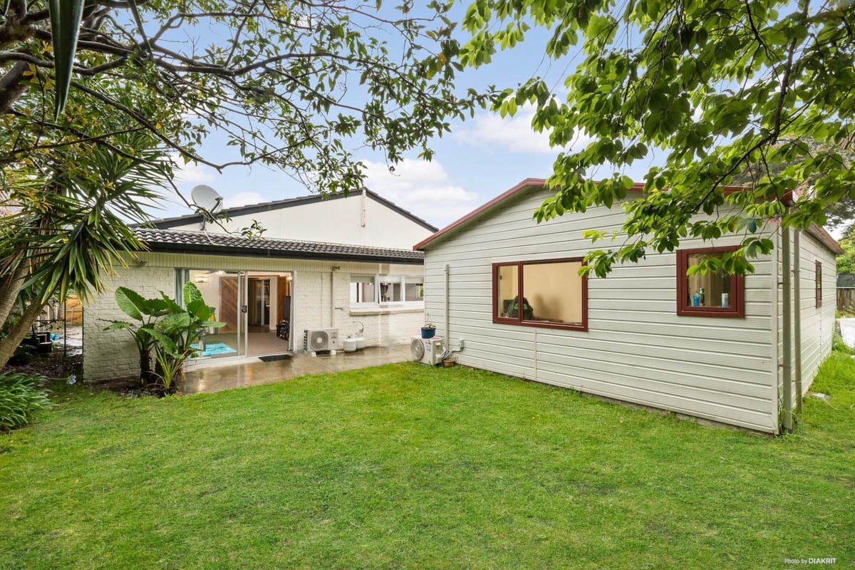 18 Bellfield Road, Opaheke, Papakura - Carousel 1
