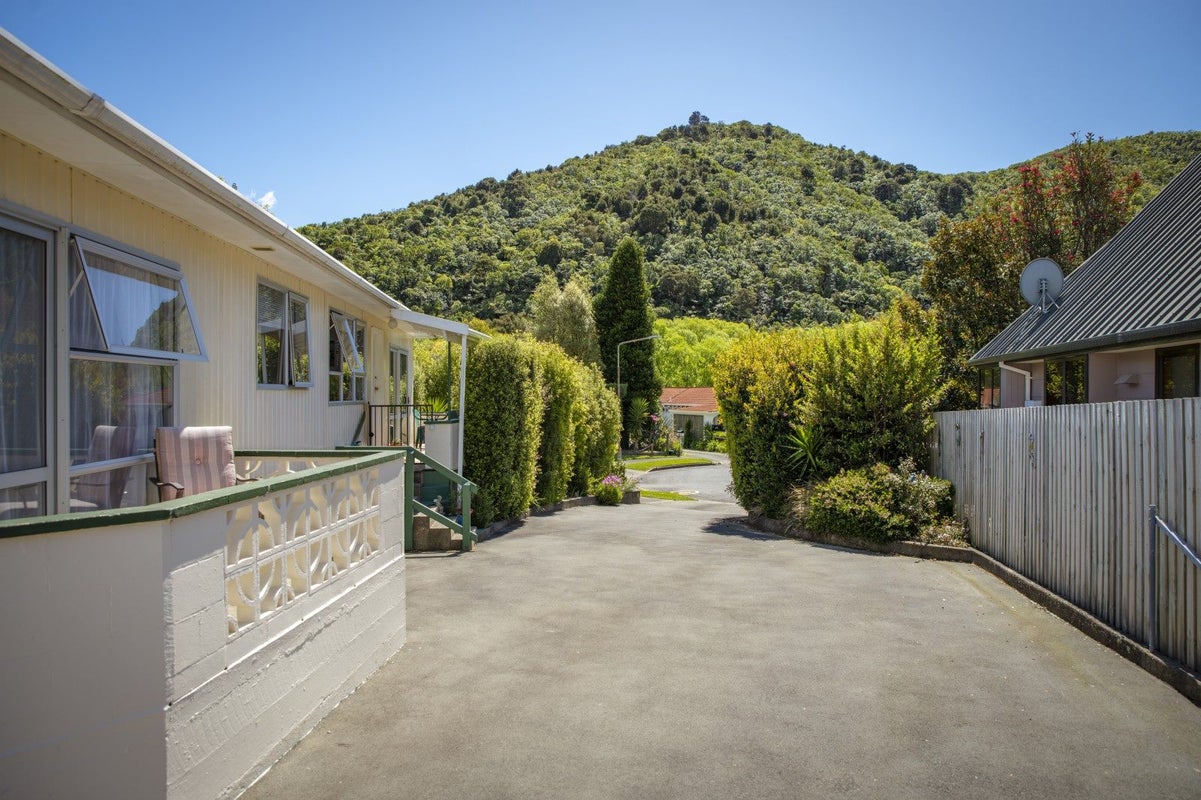 6 The Anchorage, Waikawa, Picton - Carousel 20