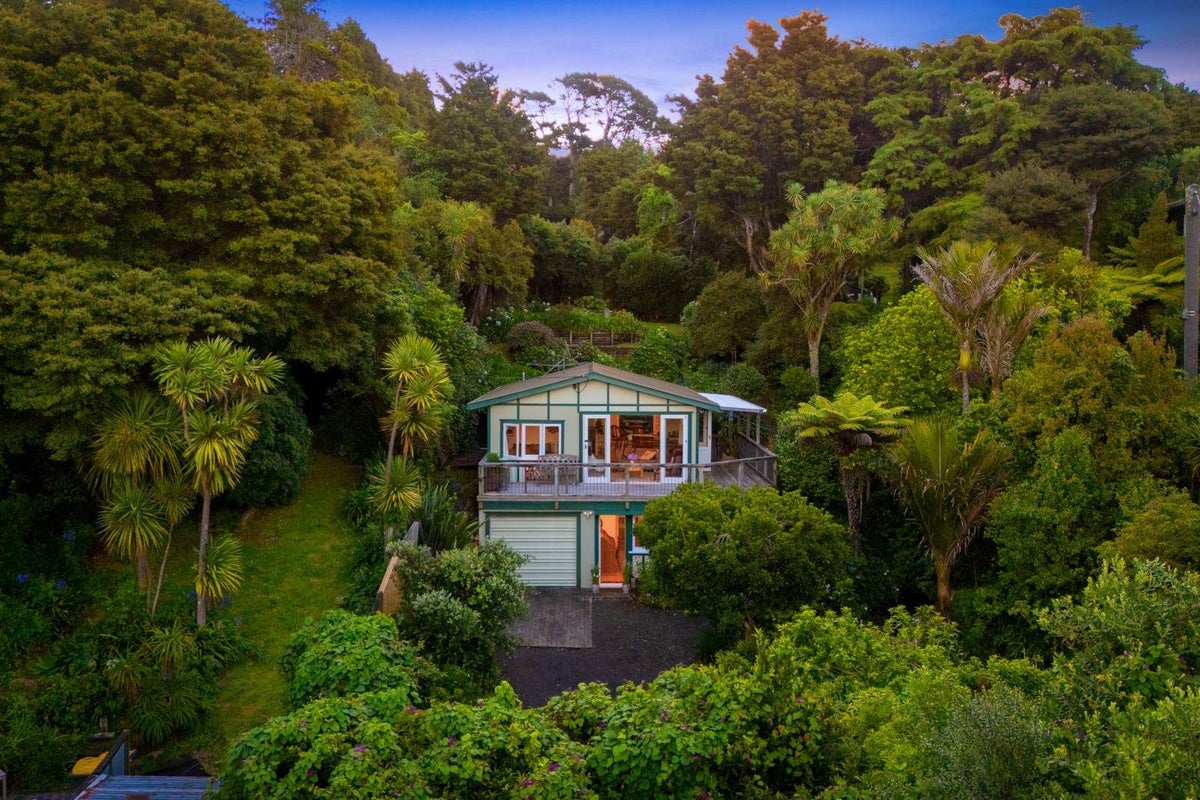 97 Cornwallis Road, Cornwallis, Auckland - Carousel 38