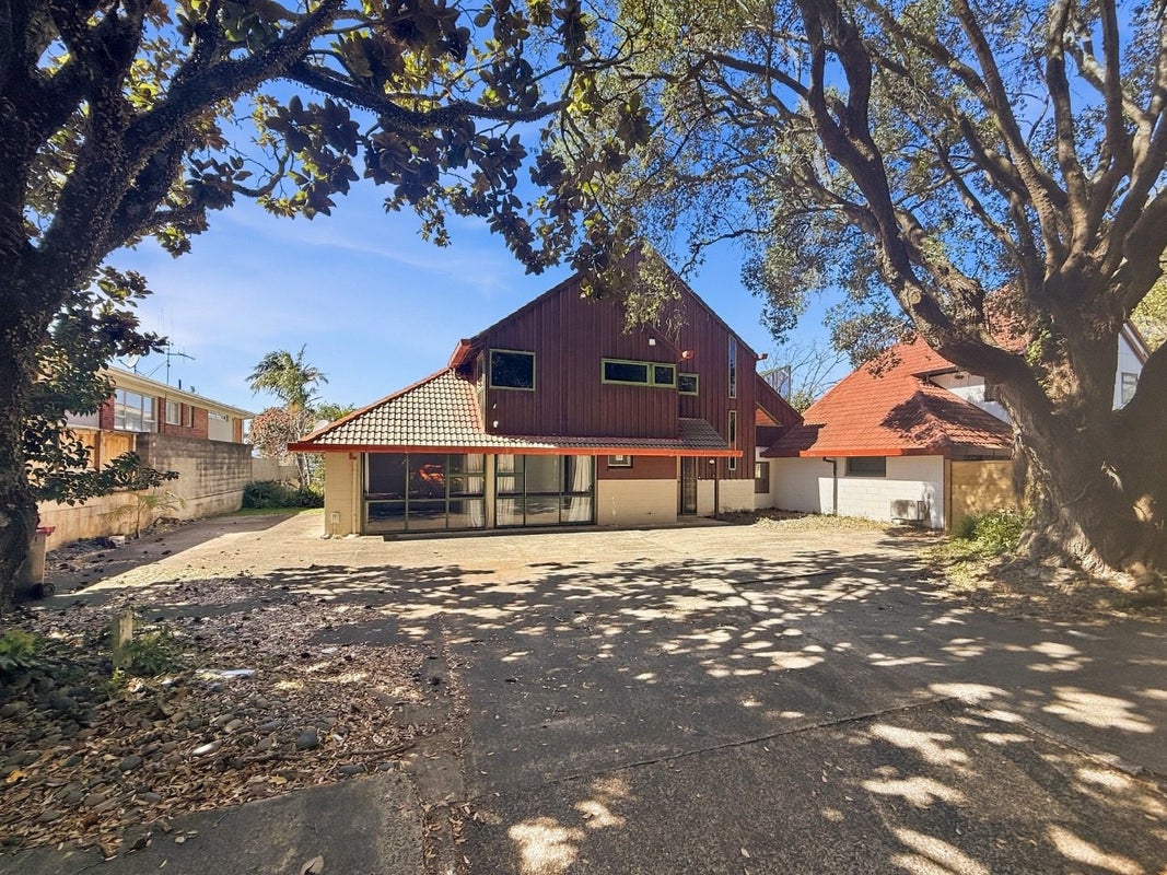 10 Fifth Avenue, Avenues, Tauranga, Bay Of Plenty - Carousel 1