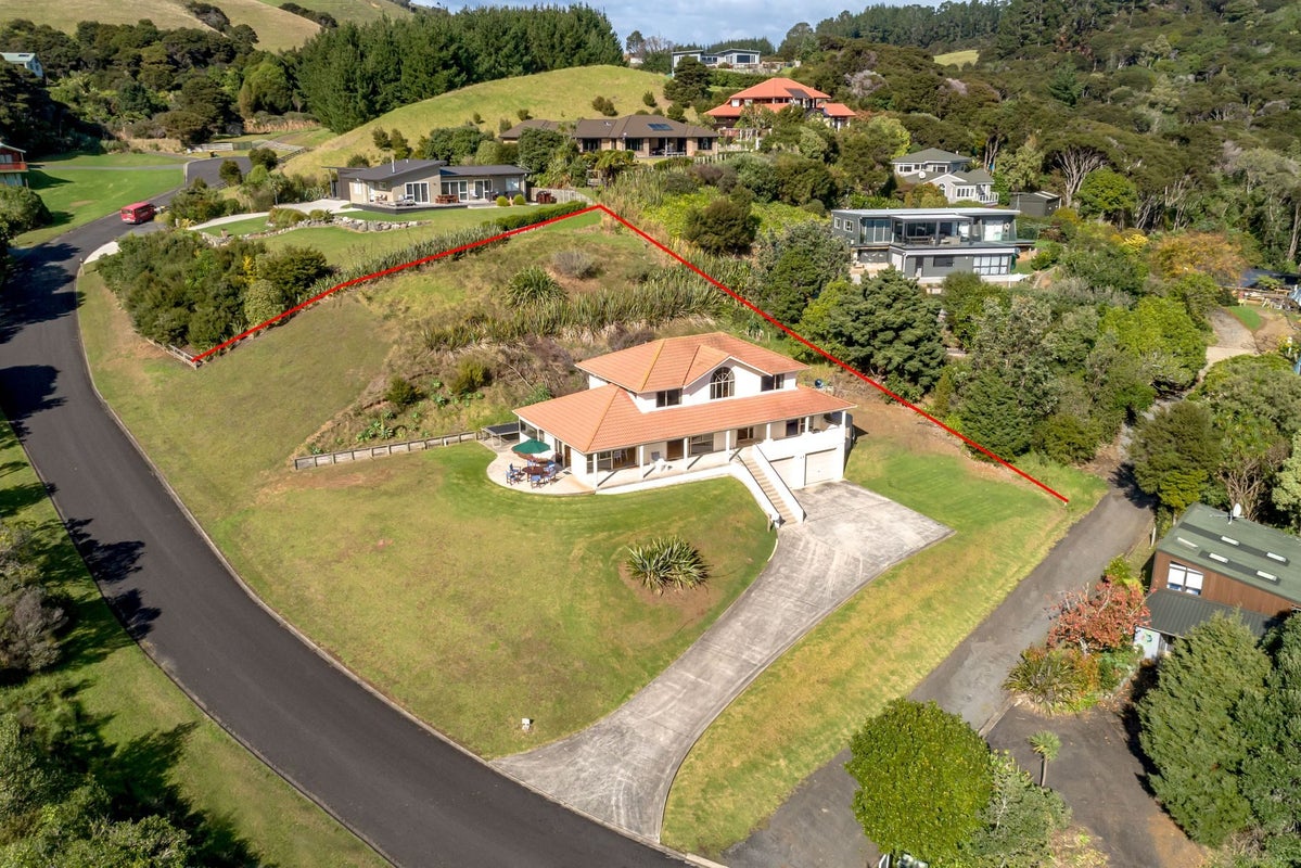 84 Kowhai Drive, Te Kouma - Carousel 2