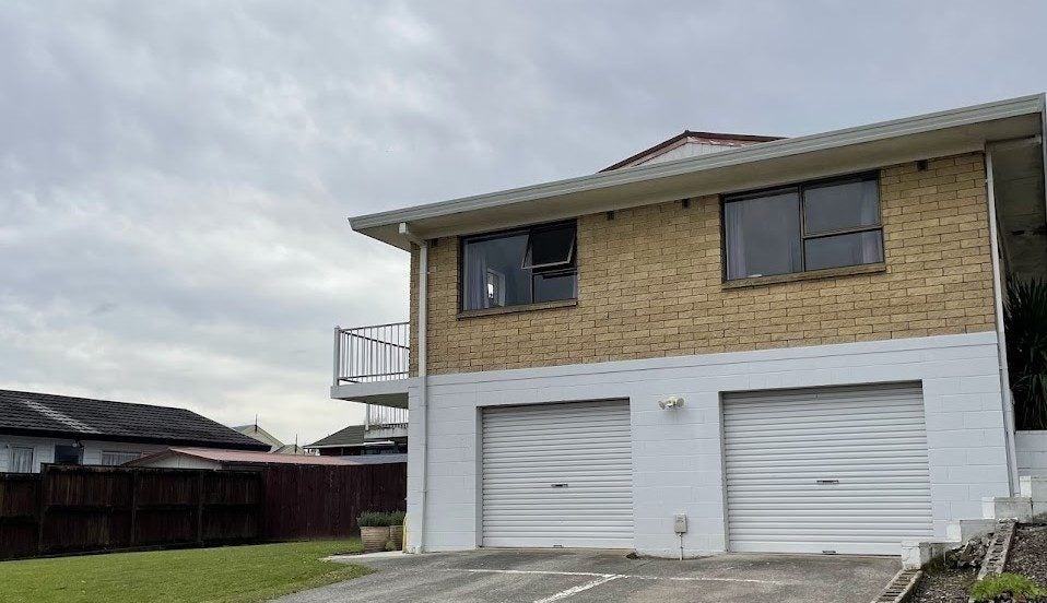 34 Gilbass Avenue, Hamilton Lake, Hamilton - Carousel 2