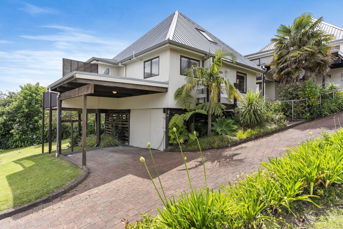 6/104 The Grove, Onemana, Whangamata - Carousel 14