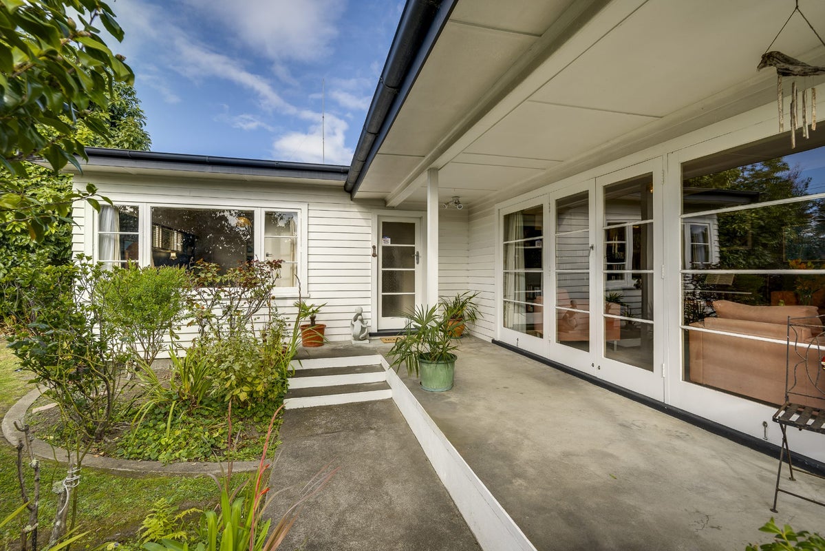 104 Avondale Road, Taradale, Napier - Carousel 1