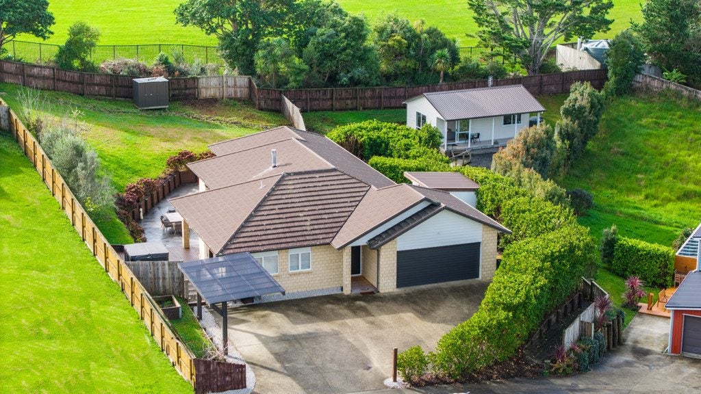 312 Birdwood Road, Massey, Auckland - Carousel 1