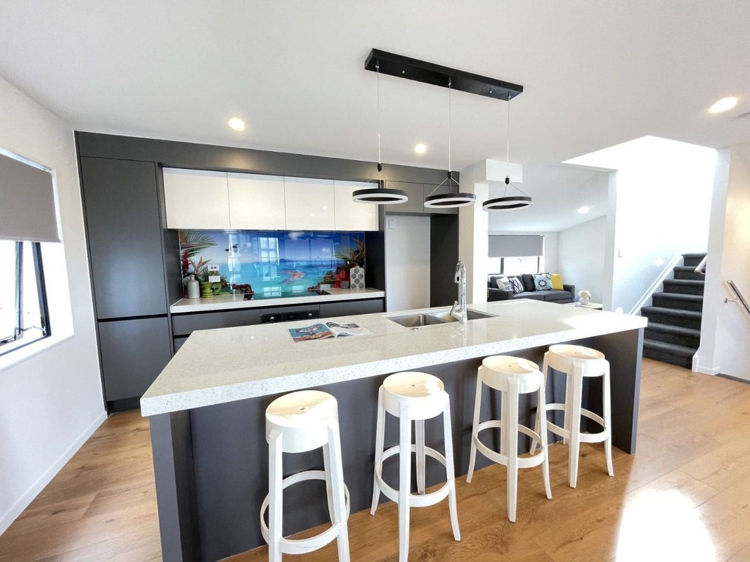 65B Sunrise Avenue, Murrays Bay, Auckland - Carousel 1
