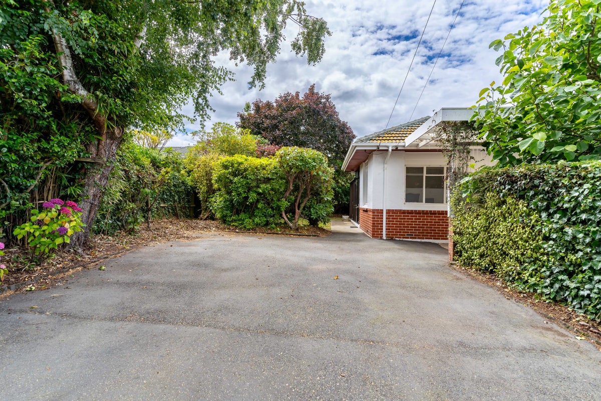5 Leven Street, Roslyn, Dunedin - Carousel 2