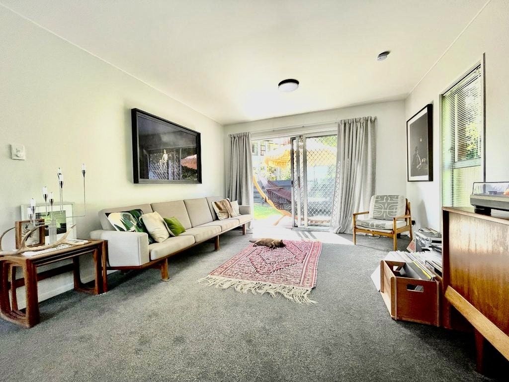 2/4 Wilding Avenue, Northcote Point, Auckland - Carousel 2