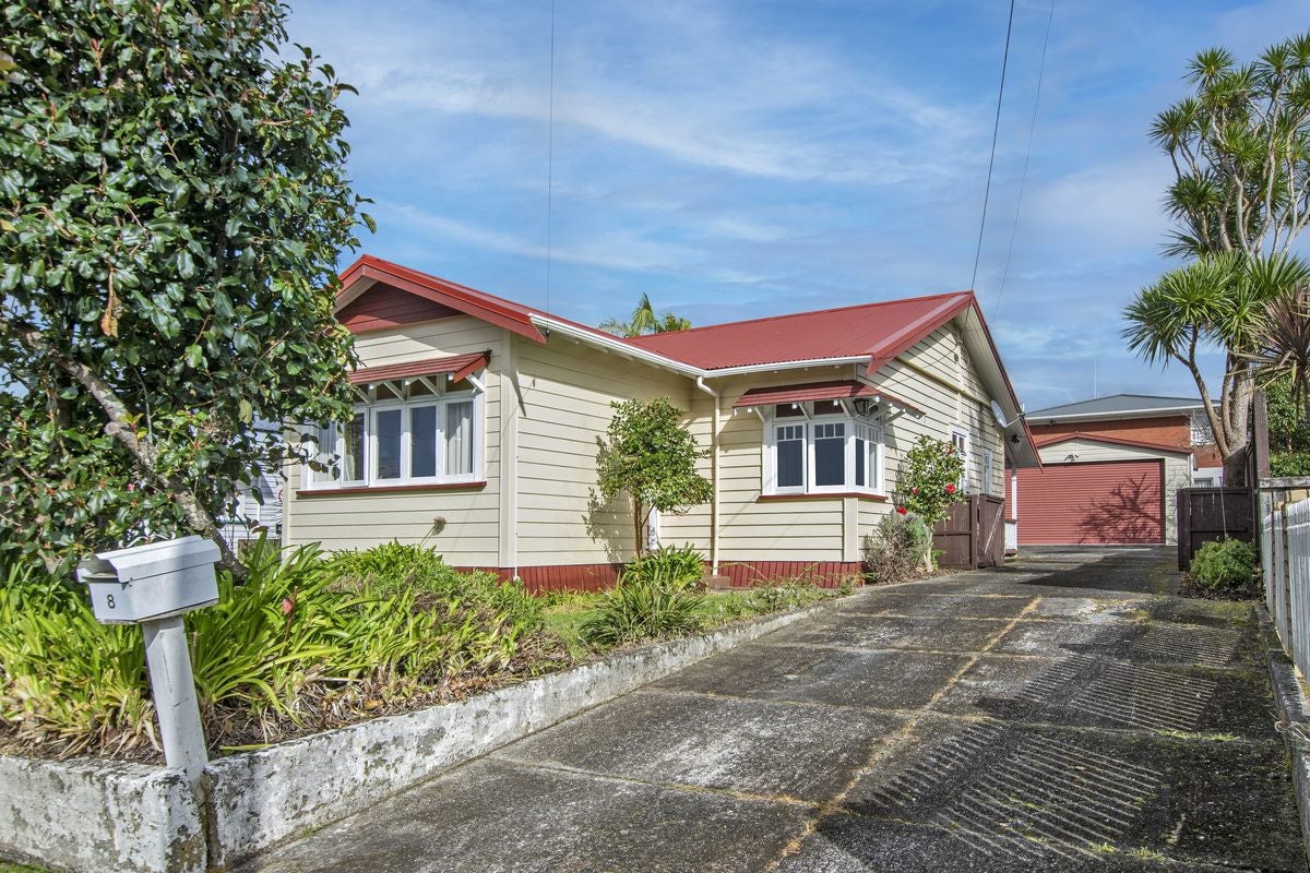 8 Bernard Street, Avenues, Whangarei - Carousel 1