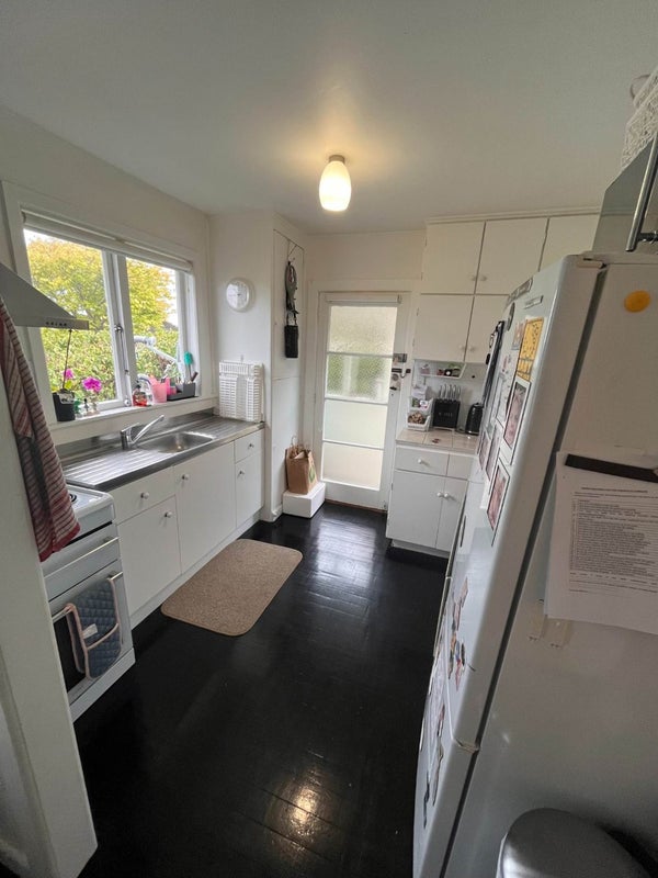 5 Cliff View Drive, Green Bay, Auckland - Carousel 1