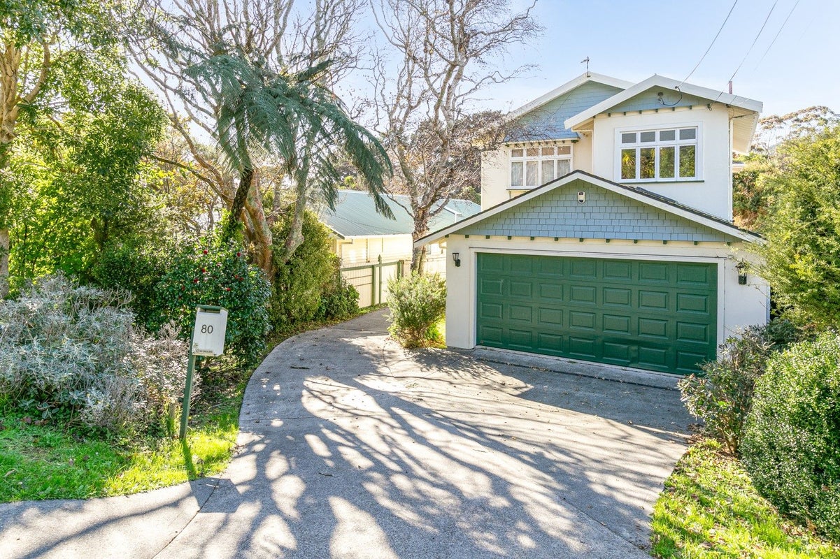 80 Standen Street, Karori, Wellington - Carousel 1