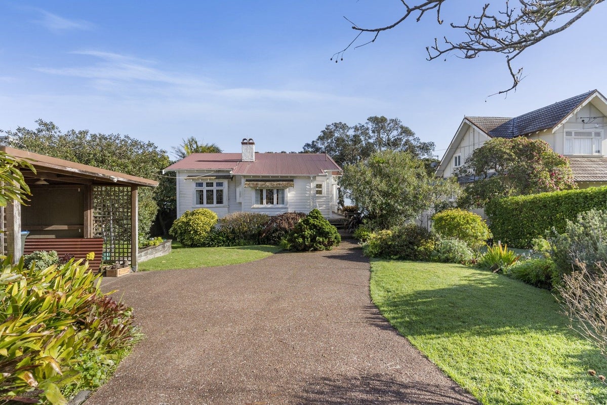 14 Rawene Avenue, Westmere, Auckland - Carousel 1