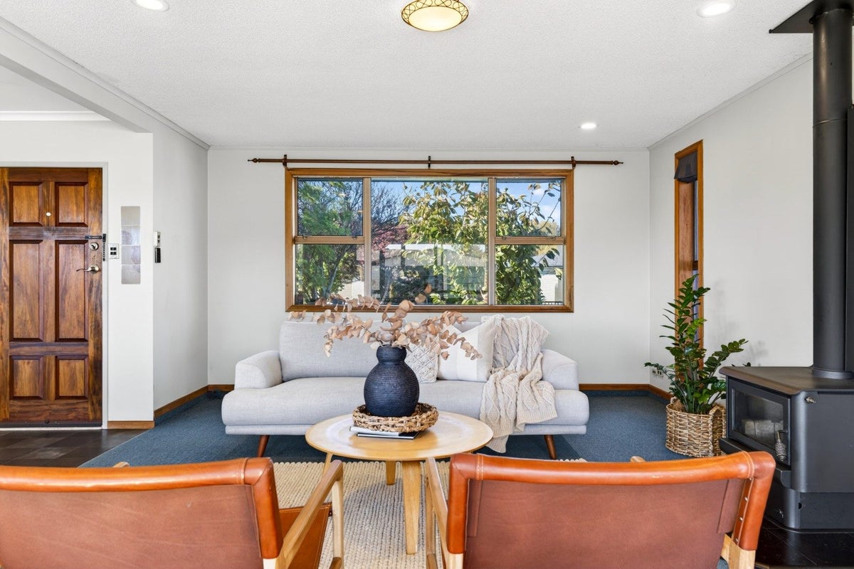 15 Rata Street, Taradale, Napier - Carousel 2