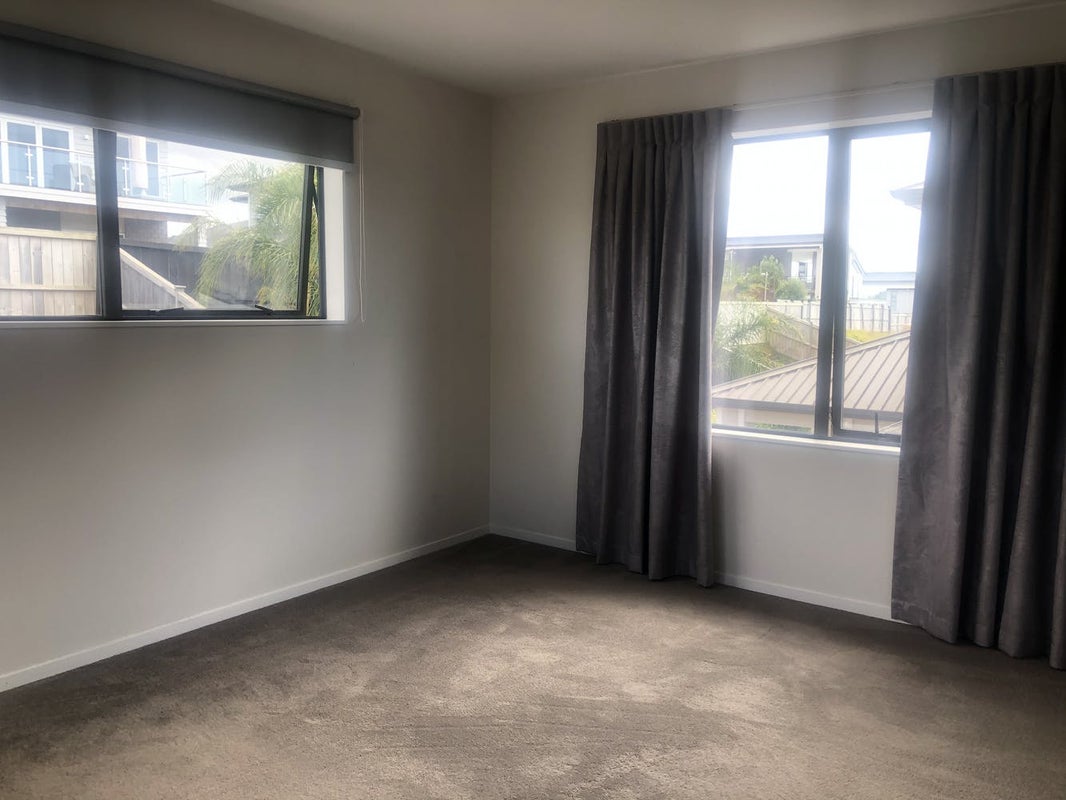 35 Thistle Close, Beachlands, Auckland - Carousel 9
