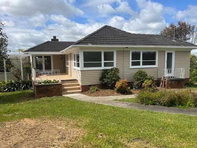 63 Litten Road, Cockle Bay, Auckland - Carousel 1