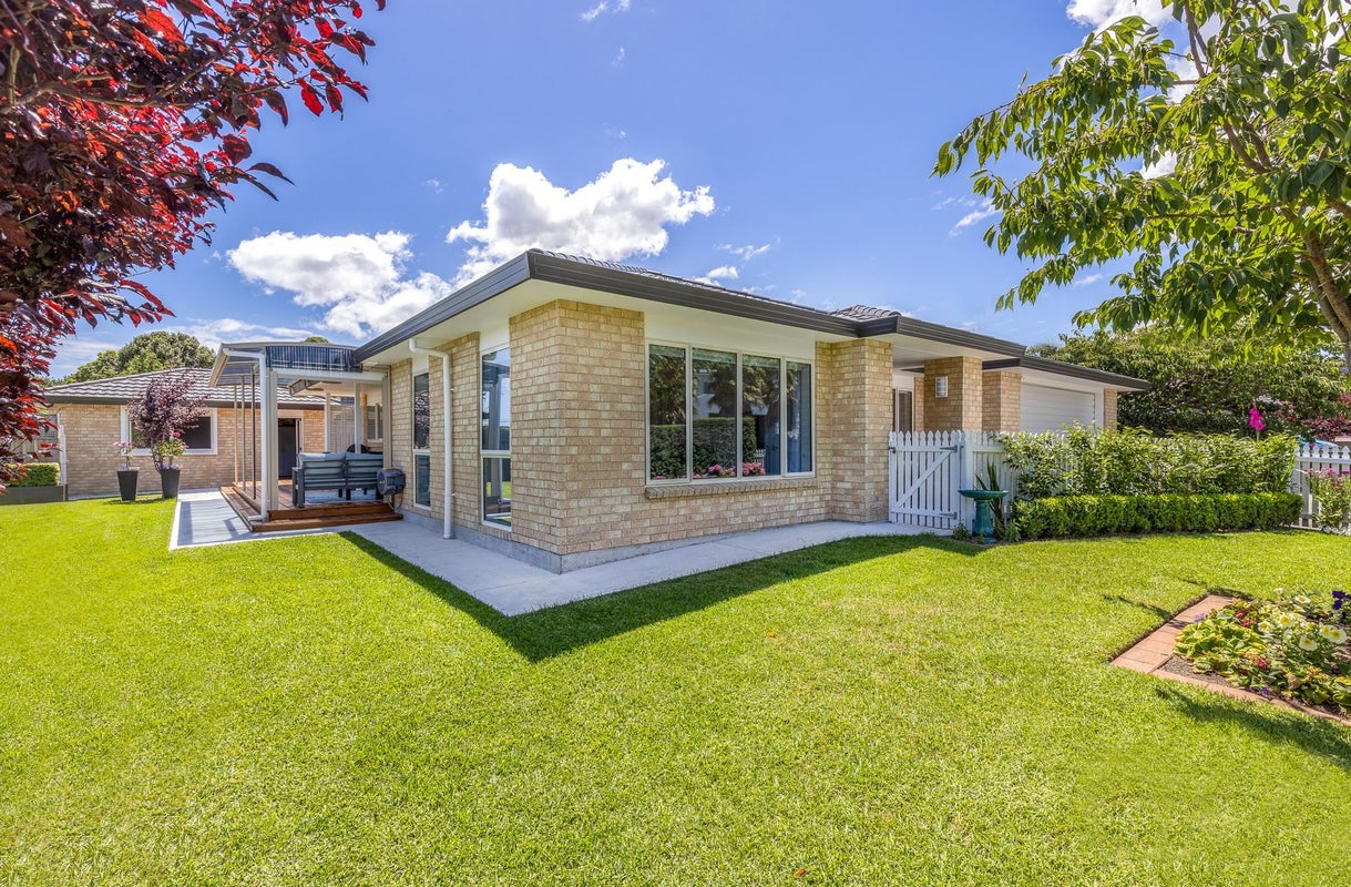 1 Harry Shaw Way, Raumati South, Paraparaumu - Carousel 1