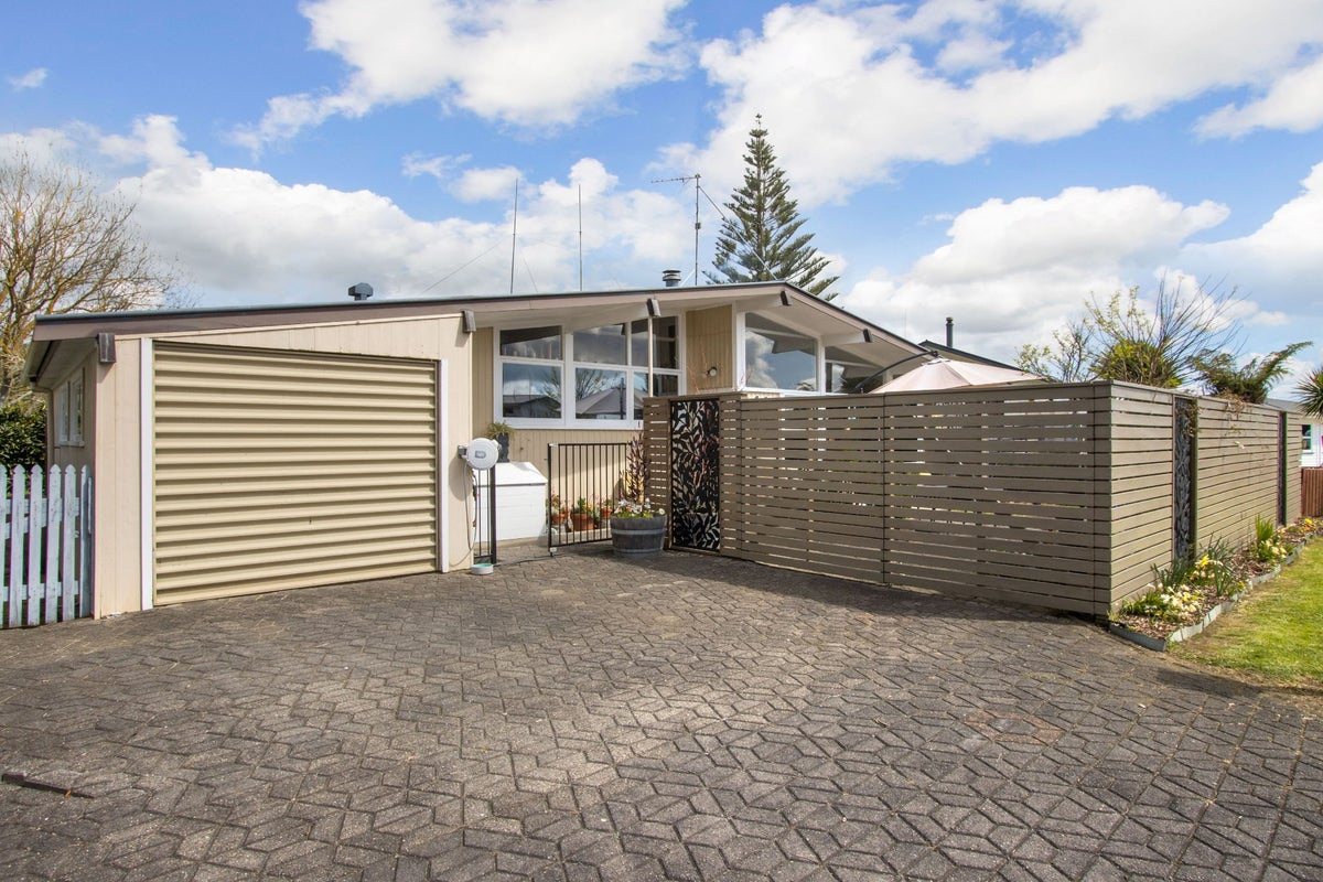 41 Shaw Avenue, Paeroa, Paeroa - Carousel 1