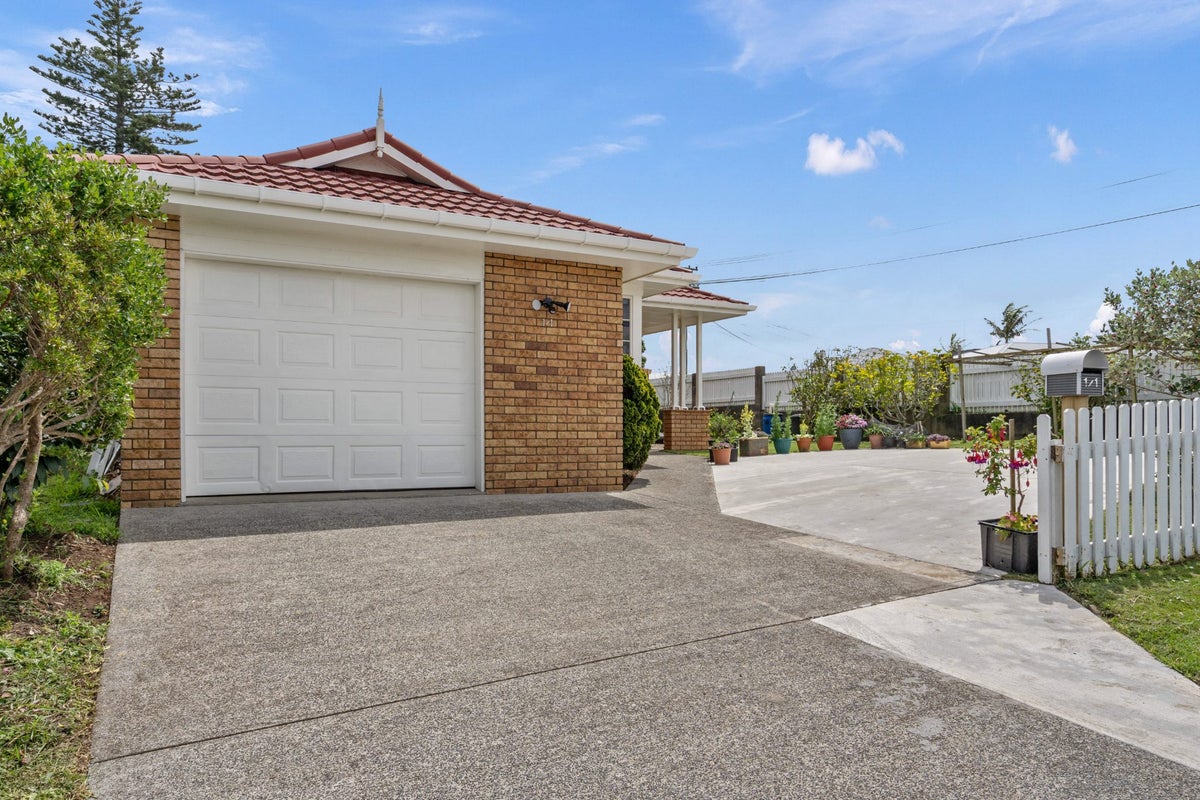 1/1 Sierra Avenue, Kamo, Whangarei - Carousel 19