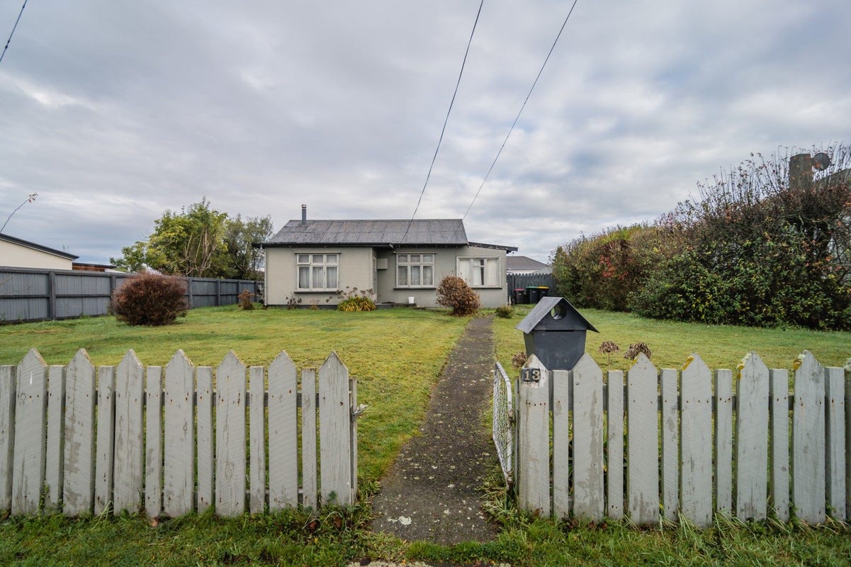 13 Davie Street, Temuka - Carousel 2