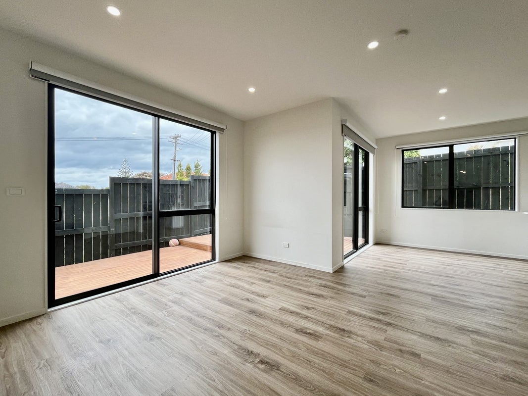 46 Patons Road, Howick, Auckland - Carousel 1