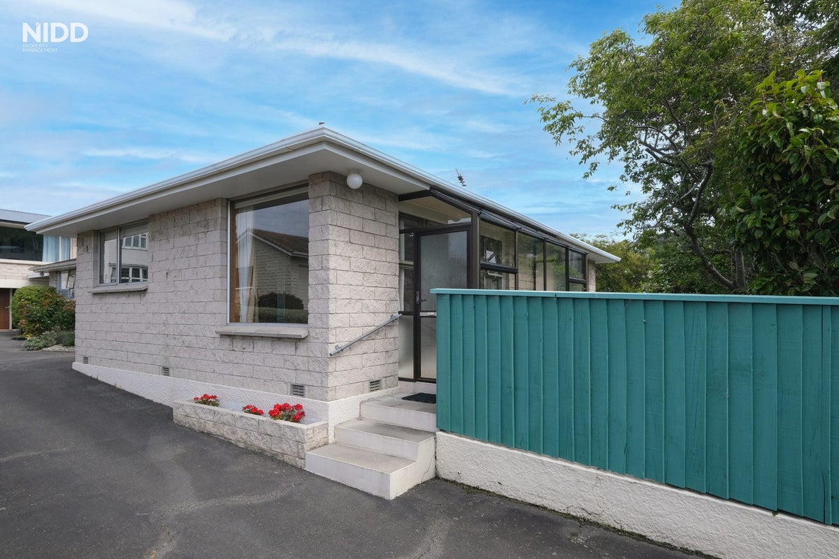 235C Bay View Road, Saint Clair, Dunedin - Carousel 1