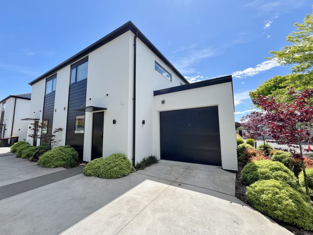 1/57 Woodville Street, Edgeware, Christchurch - Carousel 1