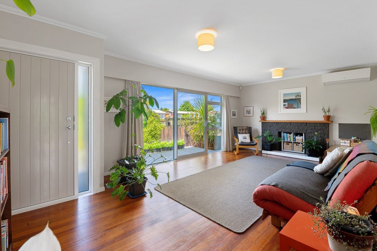 14 Clouston Crescent, Fenton Park, Rotorua - Carousel 2