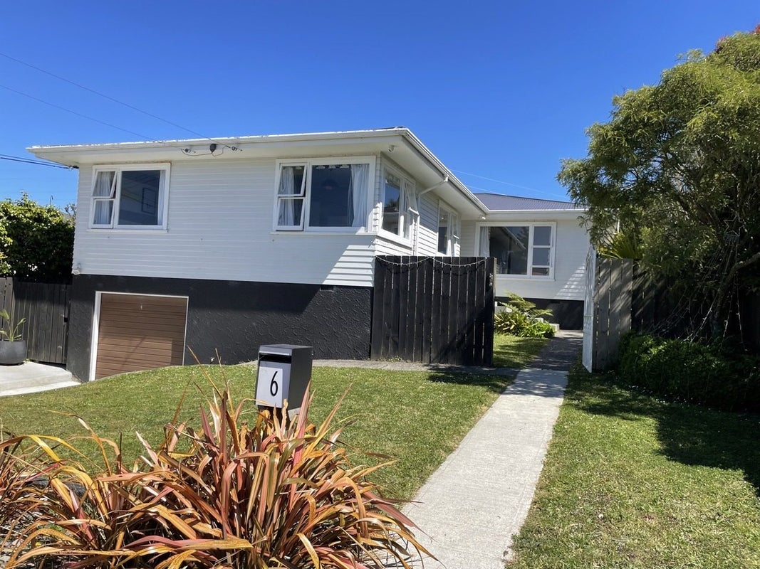6 Alder Place, Newlands, Wellington - Carousel 1