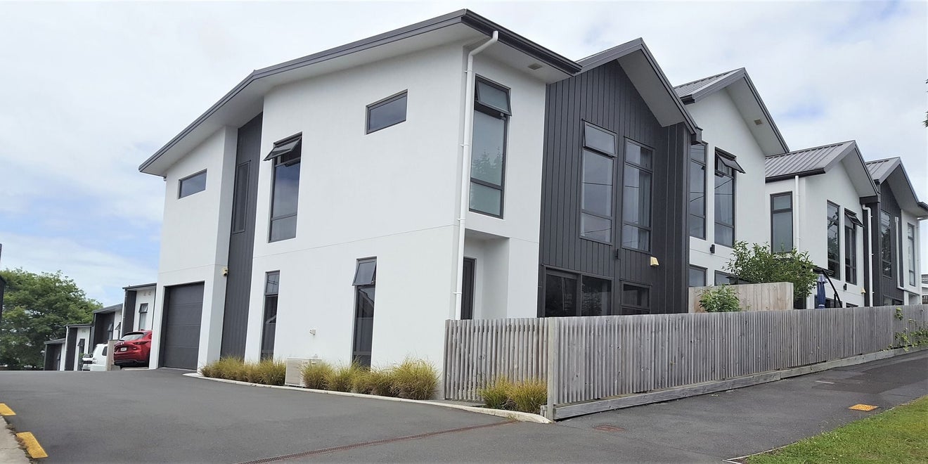 4/25 Thackeray Street, Hamilton Lake, Hamilton - Carousel 1
