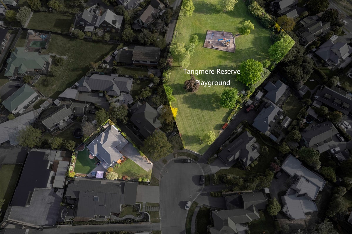 15 Utah Place, Burwood, Christchurch - Carousel 36