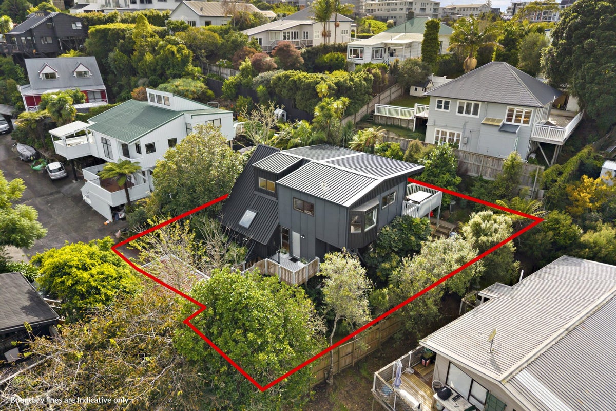 2/26 Colonial Road, Birkenhead, Auckland - Carousel 1