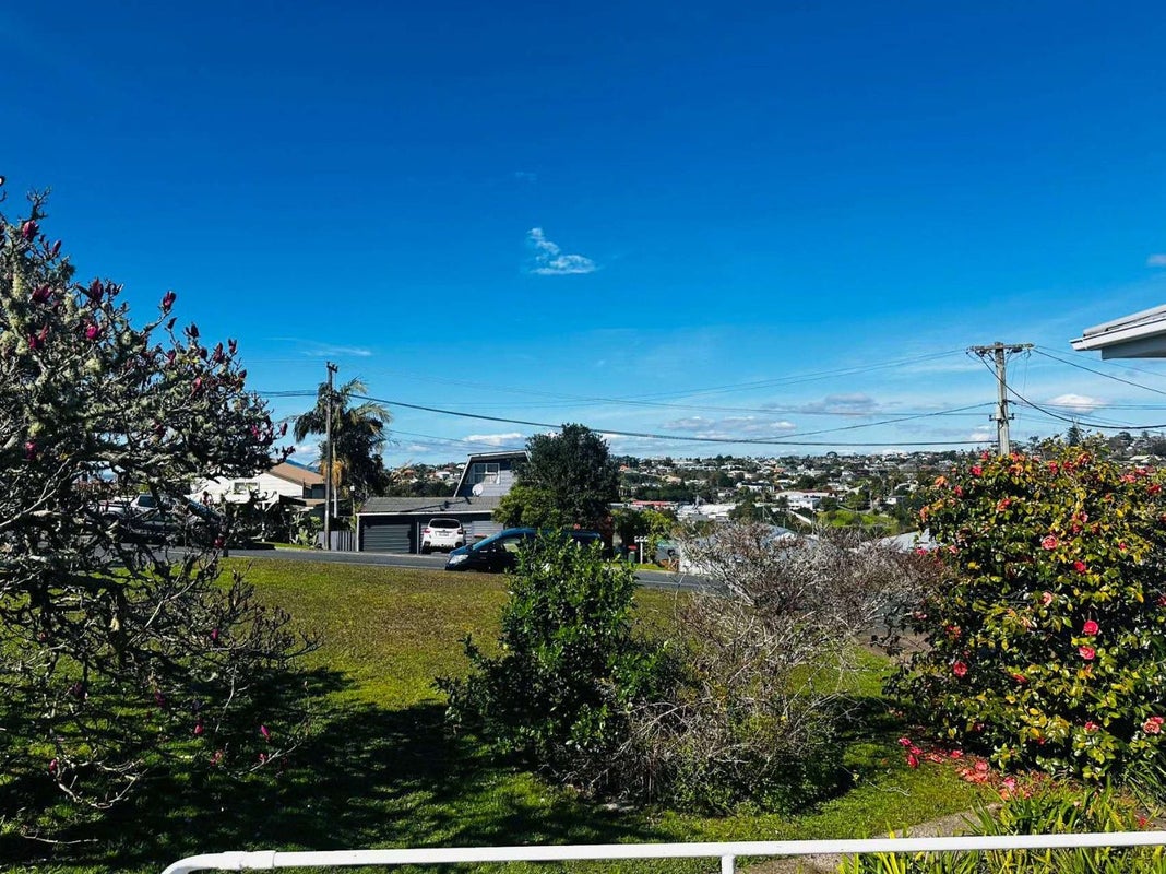48 Woodlands Crescent, Browns Bay, Auckland - Carousel 15