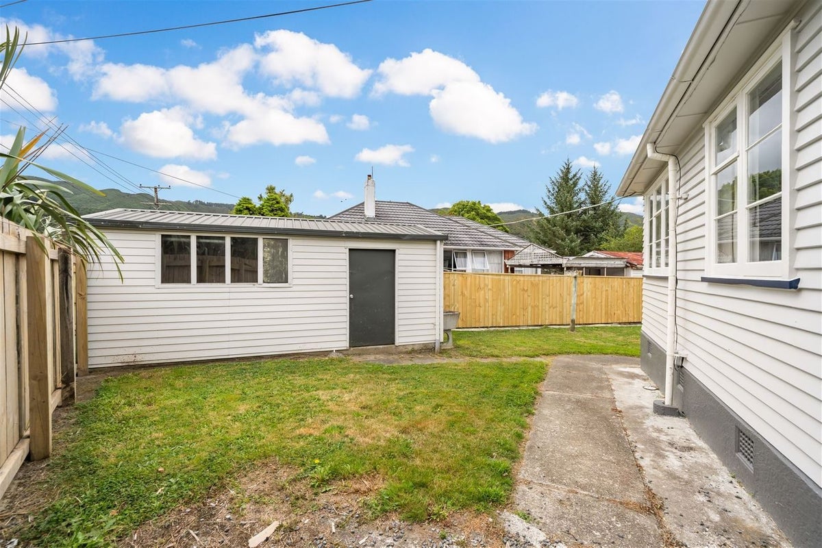 2/36 Harris Street, Naenae, Lower Hutt - Carousel 21