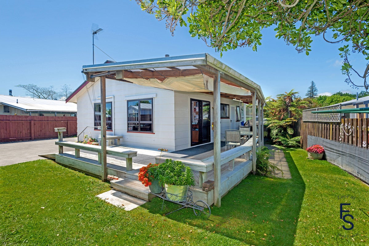 13 Loisel Street, Riverdale, Gisborne - Carousel 2