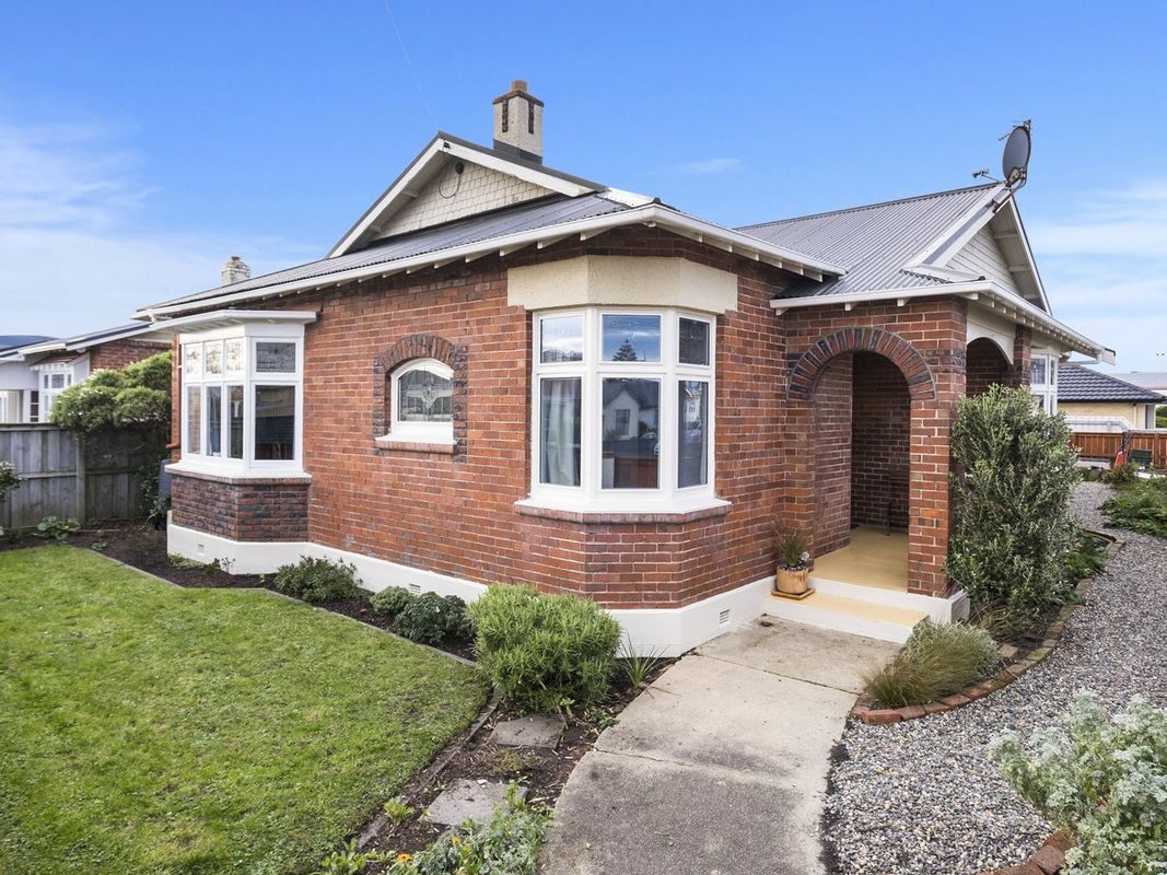 33 Moreau Street, Saint Kilda, Dunedin - Carousel 1