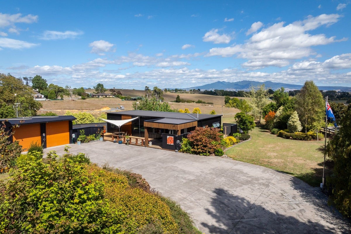 142 Koromatua Road, Ngahinapouri, Hamilton - Carousel 1