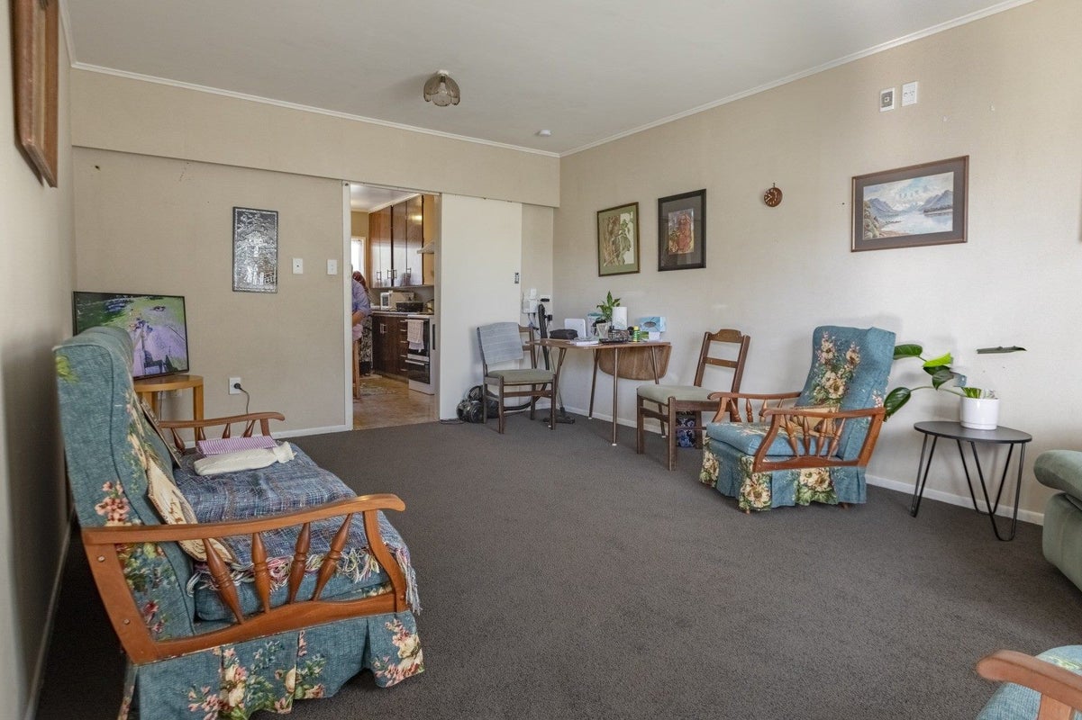 4/108 Southampton St W, Akina, Hastings - Carousel 2