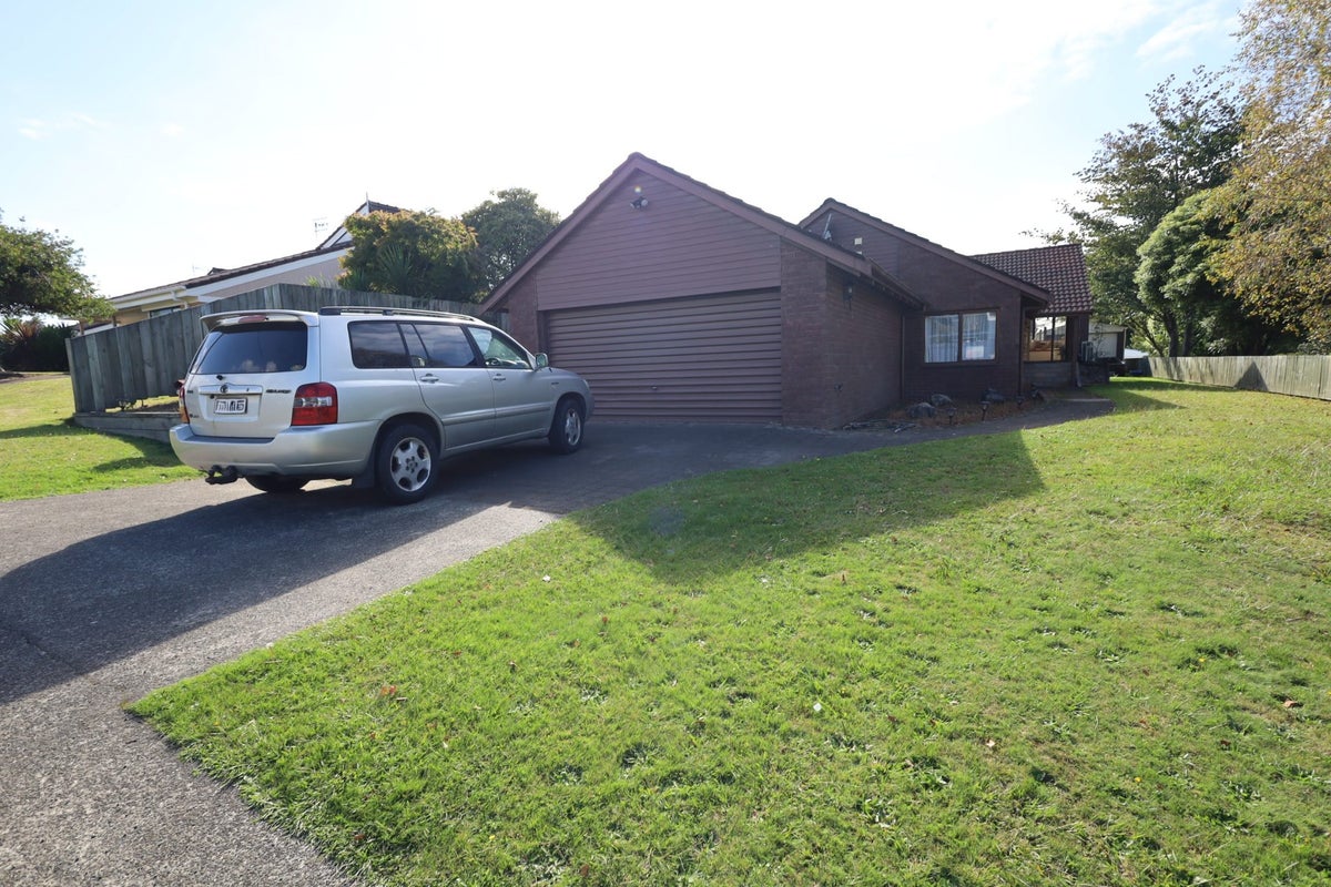 4 Wharepaina Crescent, Springfield, Rotorua - Carousel 1