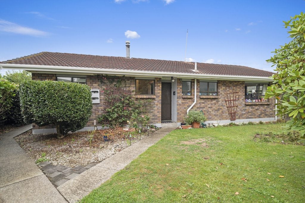 31D Tumene Drive, Owhata, Rotorua - Carousel 1