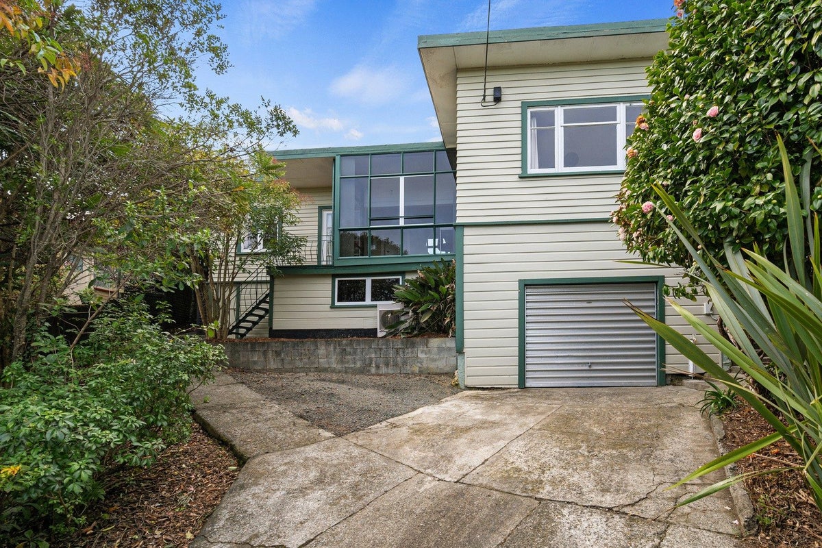 15 Kowhai Avenue, Annesbrook, Nelson - Carousel 1