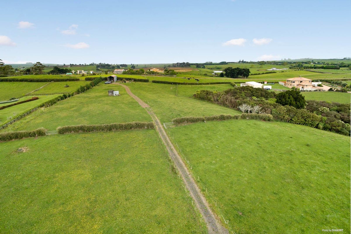 107 Laing Road, Karaka, Papakura - Carousel 1