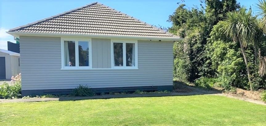 11 Amberley Beach Road, Amberley, Amberley - Carousel 1