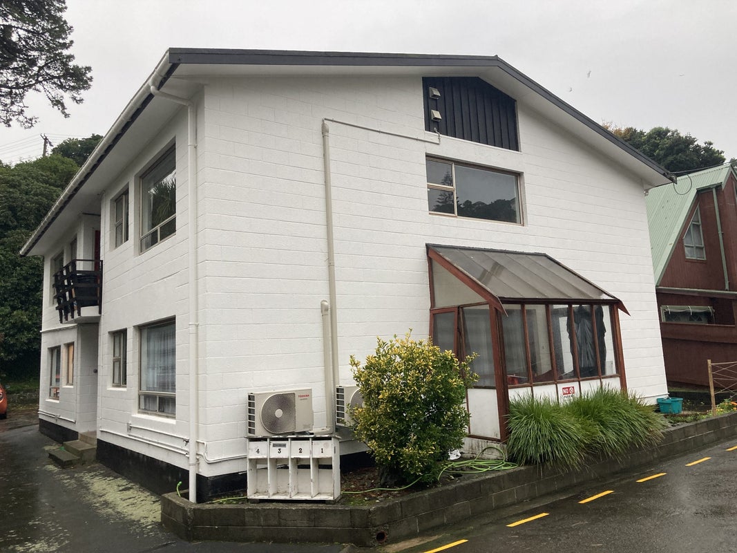 8 Melrose Crescent, Melrose, Wellington - Carousel 1