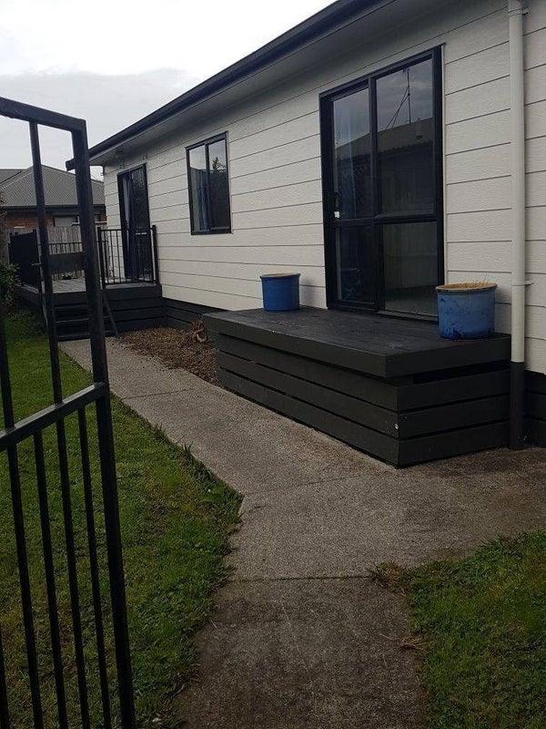 4B Hawk Street, Frankton, Hamilton - Carousel 1