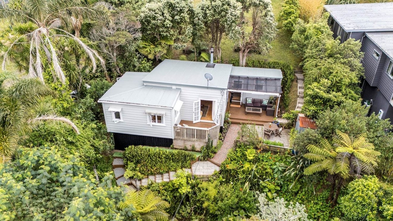 22 Shelly Beach Road, Helensville - Carousel 1