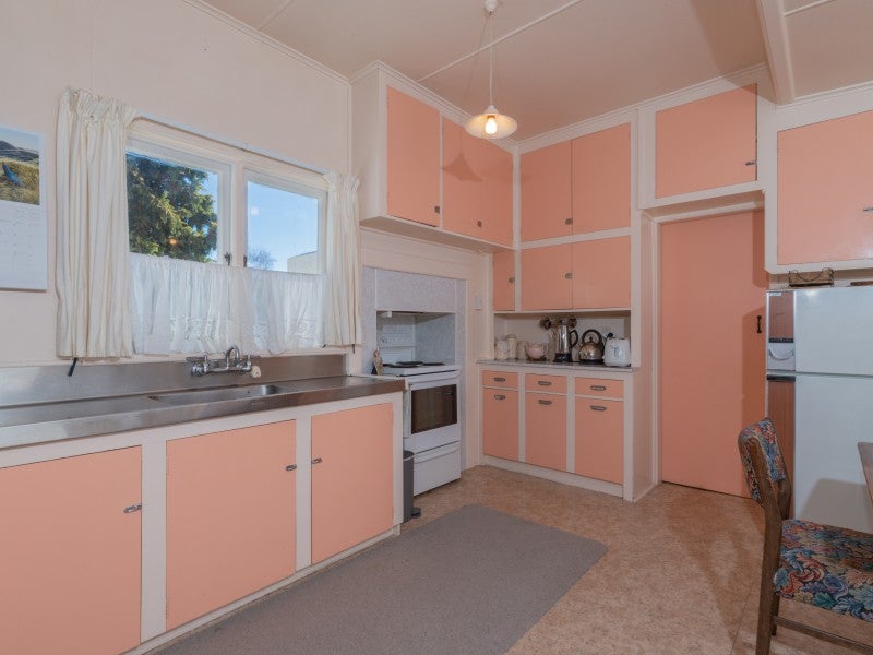 39 Bute Street, Ranfurly, Ranfurly - Carousel 2