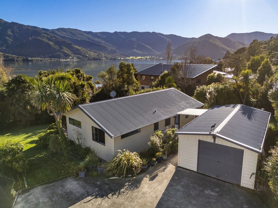 1695 Queen Charlotte Drive, Linkwater, Marlborough, Marlborough - Carousel 1